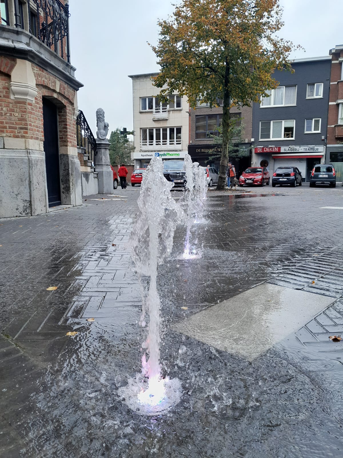 vernieuwd Dokter Roosensplein Brasschaat - Aquafontal