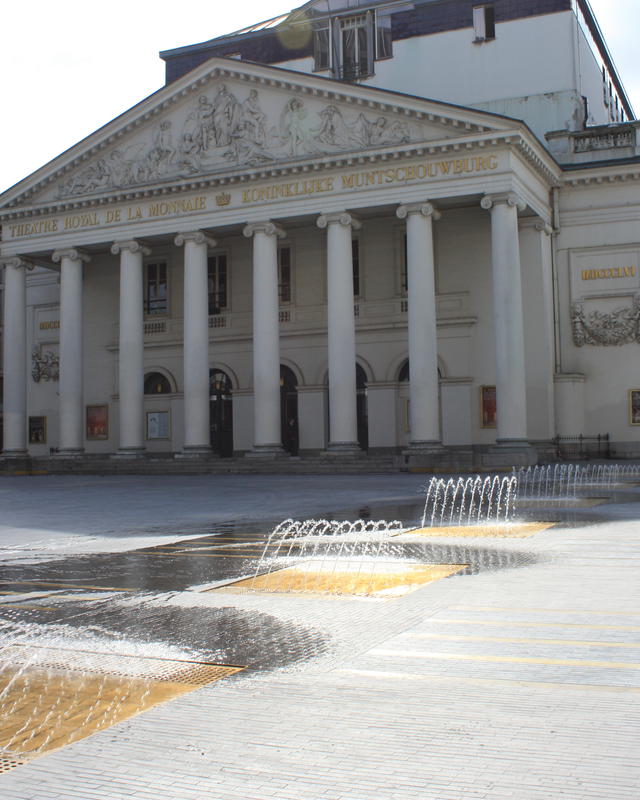 Brussel Muntplein fontein messing aquafontal